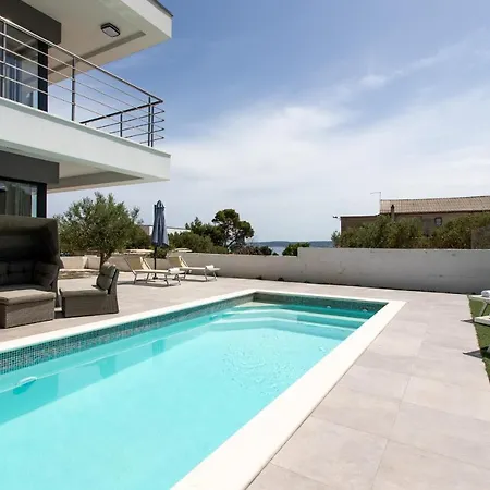 Luxury Marion Villa Kastel Novi